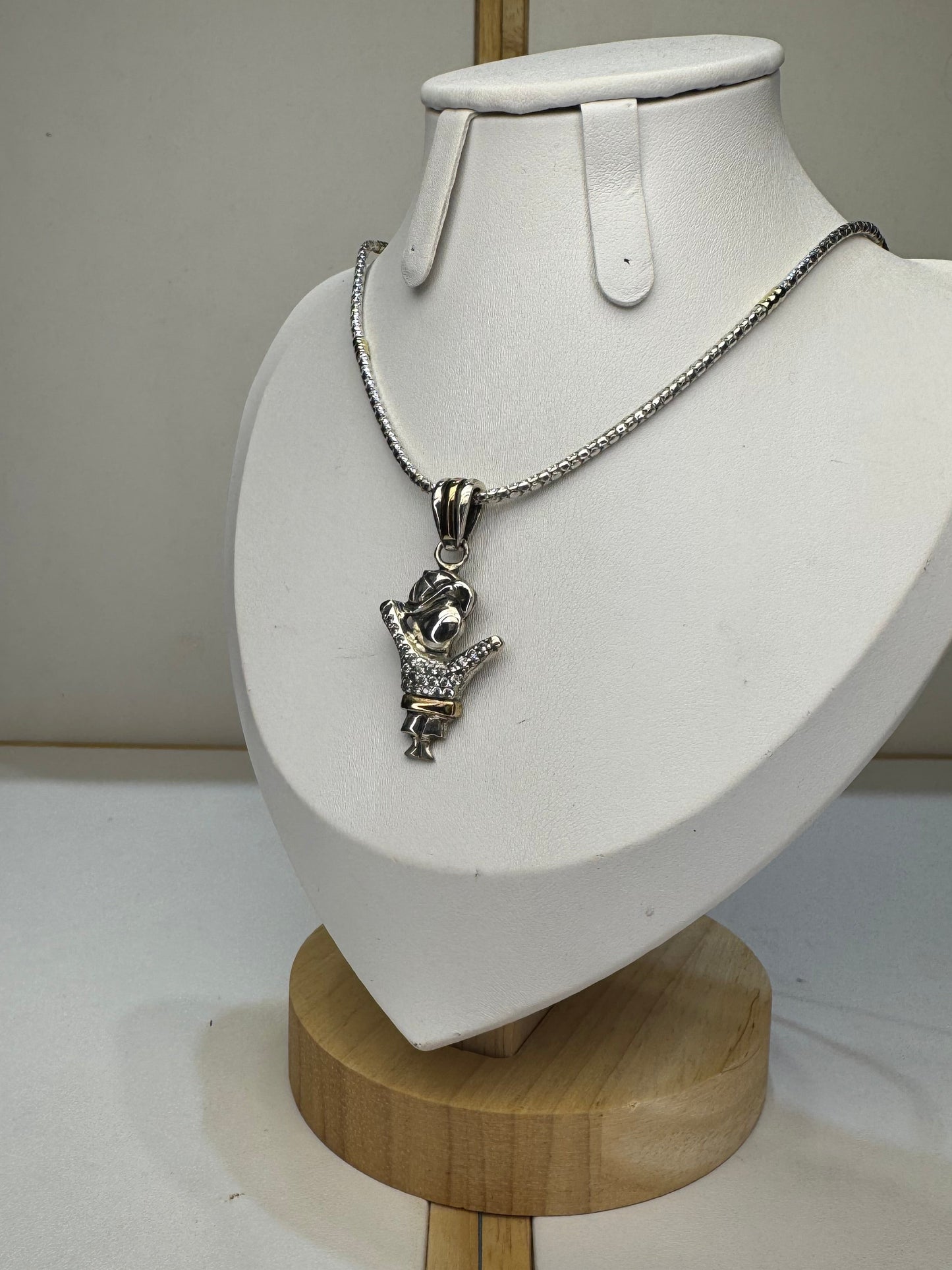 Conjunto en plata y oro | Dije De Nenito En Plata Y Oro Con Circonias