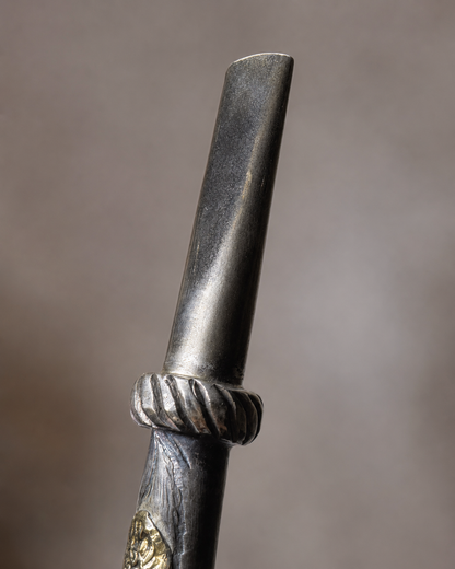 Bombilla de plata pavonada | Apliques y tarjeta de oro