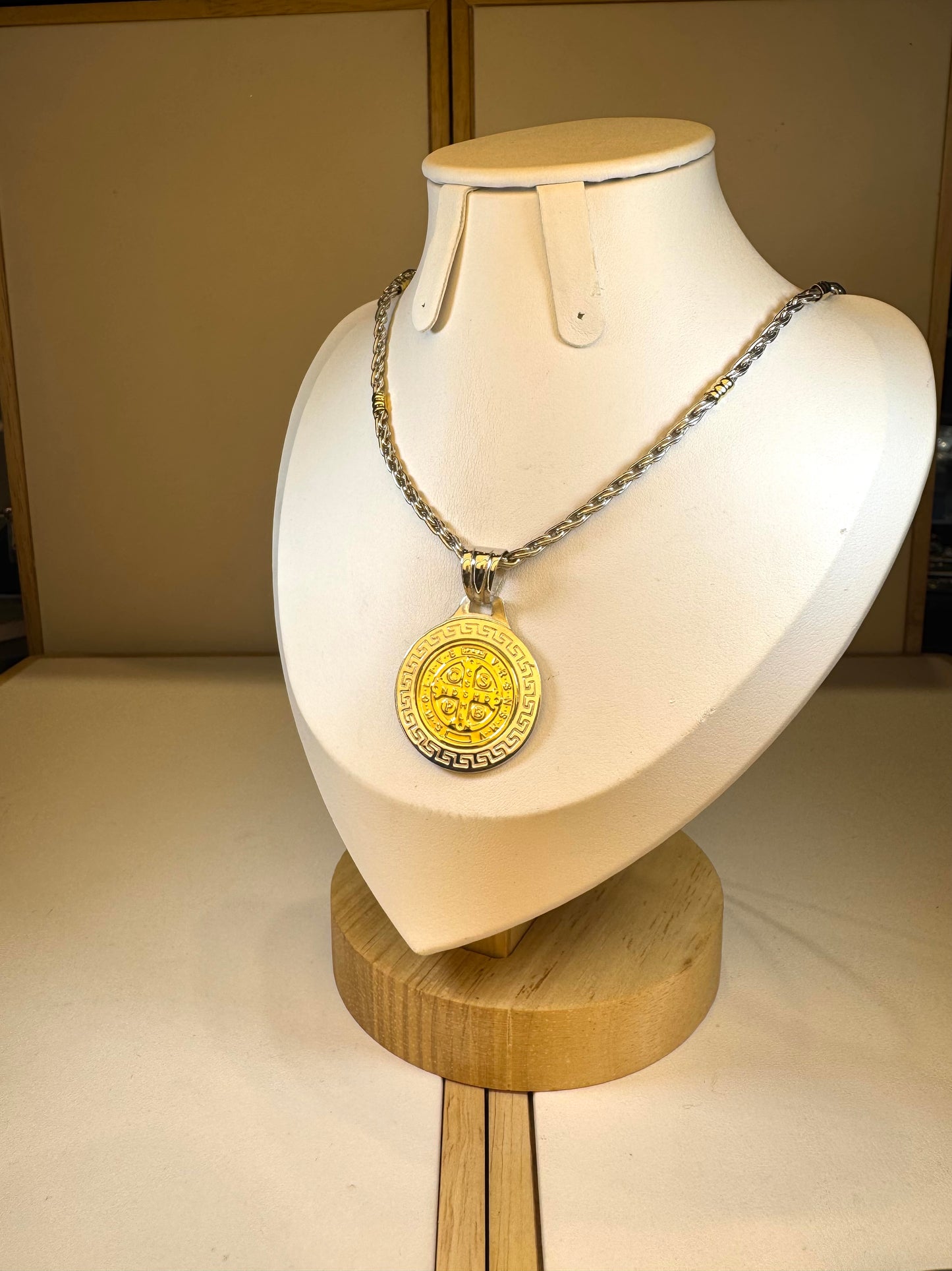 Conjunto De Plata Y Oro | San Benito