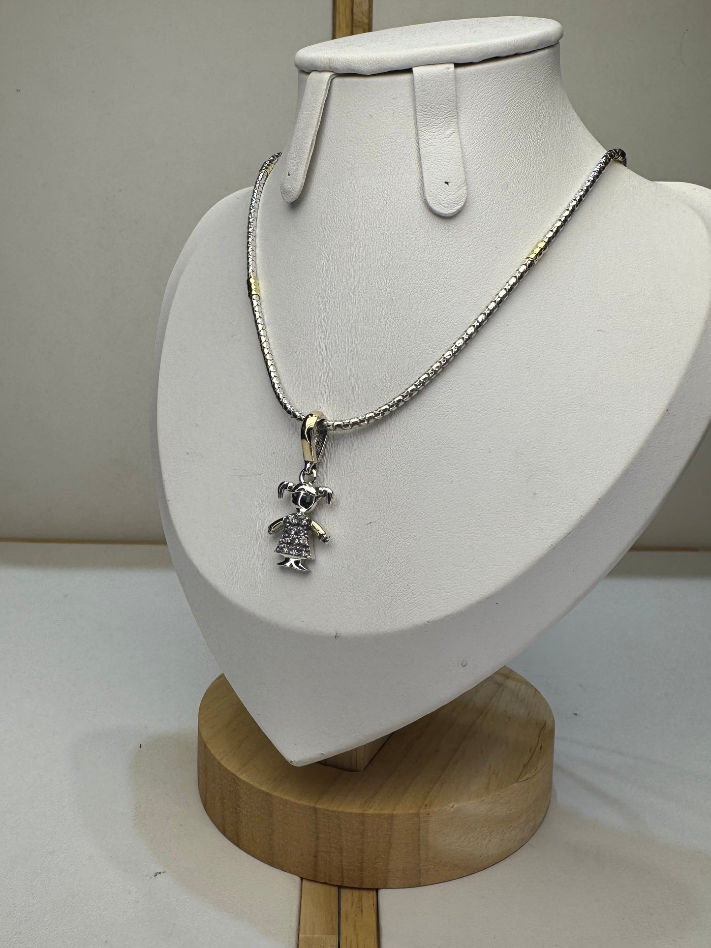 Conjunto en plata y oro | Dije De Nenita En Plata Y Oro Con Circonias