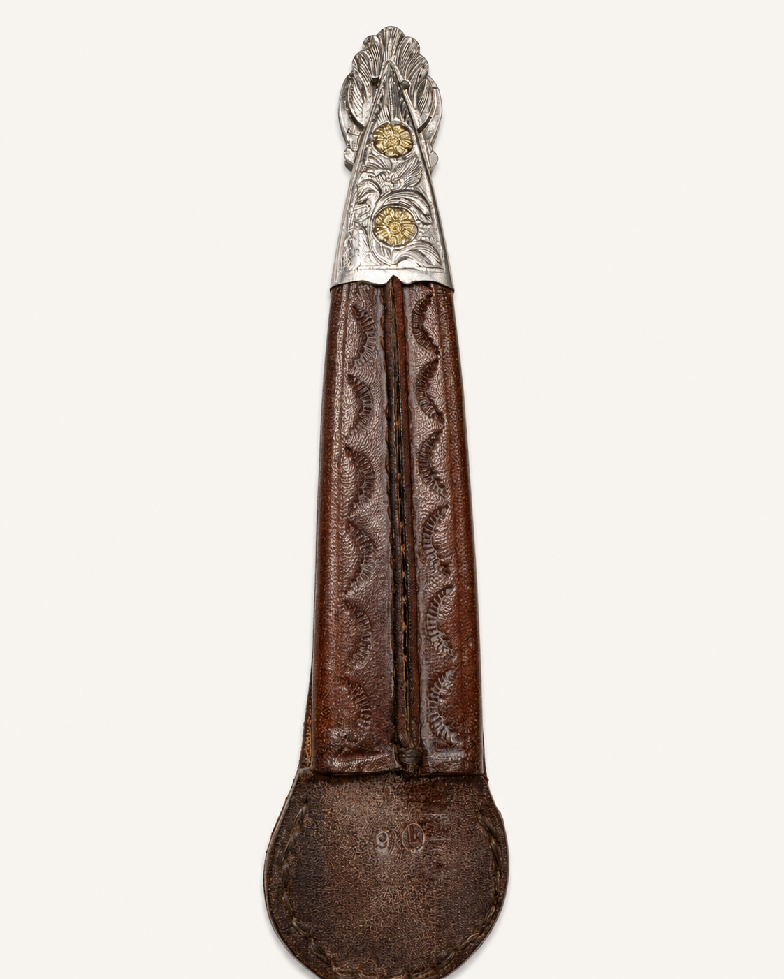Cuchillo criollo de plata y oro| Hoja franz wenk solingen sumado a su funda con detalle de plata y oro