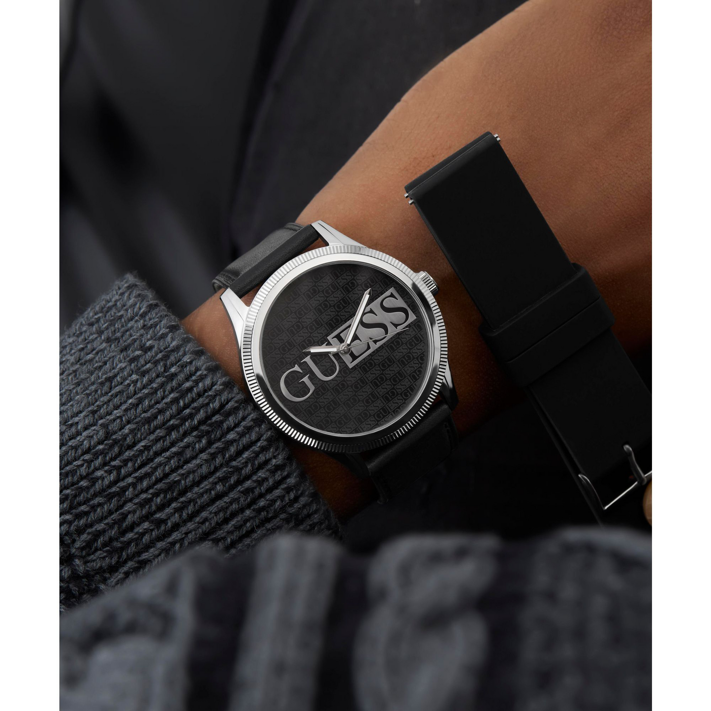 Reloj GUESS | Full Black | Correa de cuero | Correa de goma de regalo